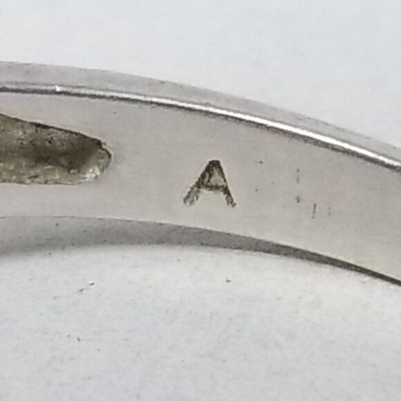 Vintage Sterling Silver Dark Blue Marquise Shape Ring, Size 7 Band, Estate - Picture 4 of 9